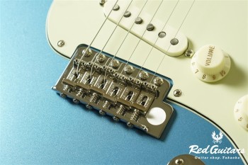 American Professional Classic Stratocaster - Faded Lake Placid Blue